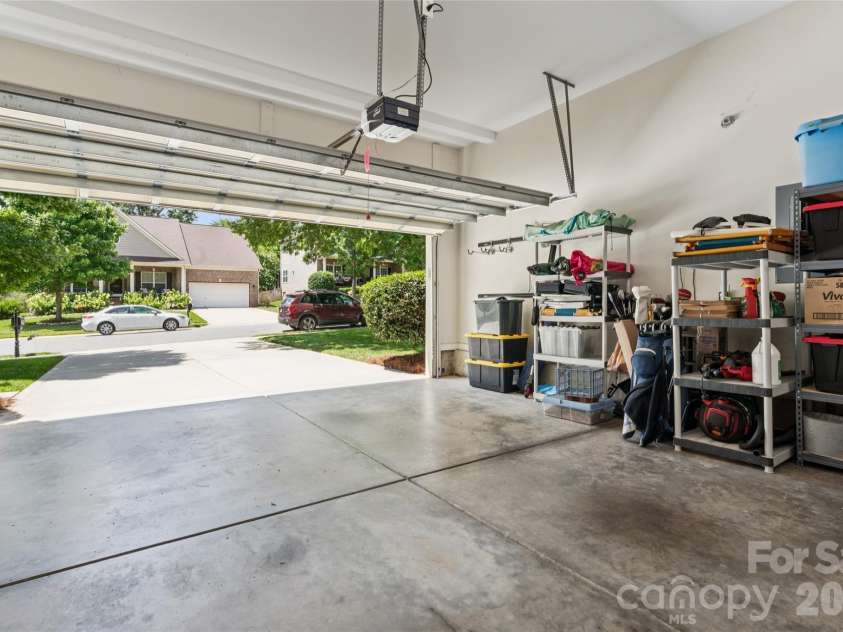 8108 Penman Springs Drive, Waxhaw, NC 28173.  MLS# CAR4398921, YatesRealty ID 35723. 