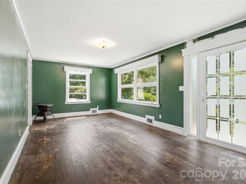 307 Dutchman Avenue, Mount Holly, NC 28120.  MLS# CAR4400001, YatesRealty ID 35725. 