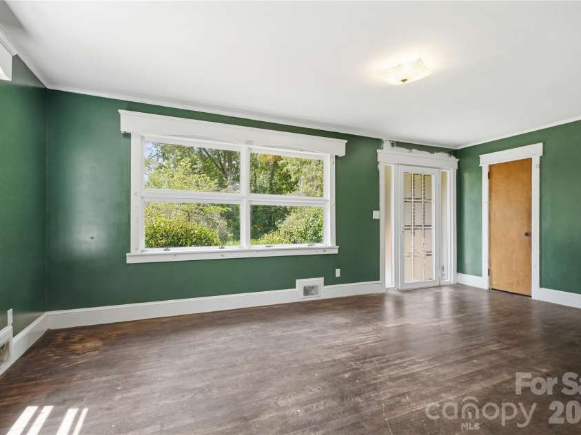 307 Dutchman Avenue, Mount Holly, NC 28120.  MLS# CAR4400001, YatesRealty ID 35725. 