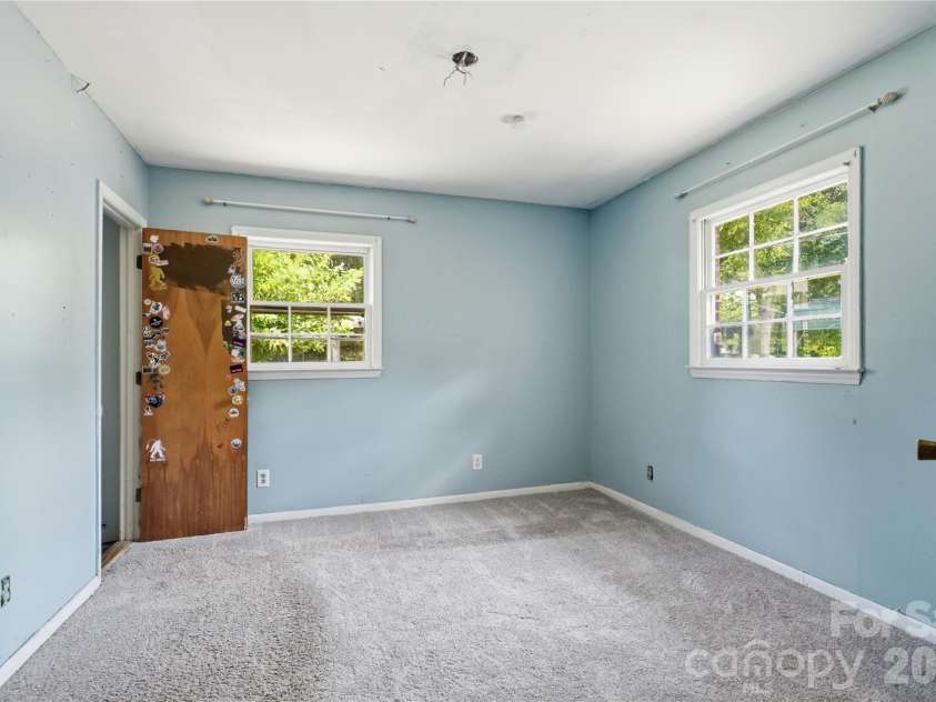 307 Dutchman Avenue, Mount Holly, NC 28120.  MLS# CAR4400001, YatesRealty ID 35725. 
