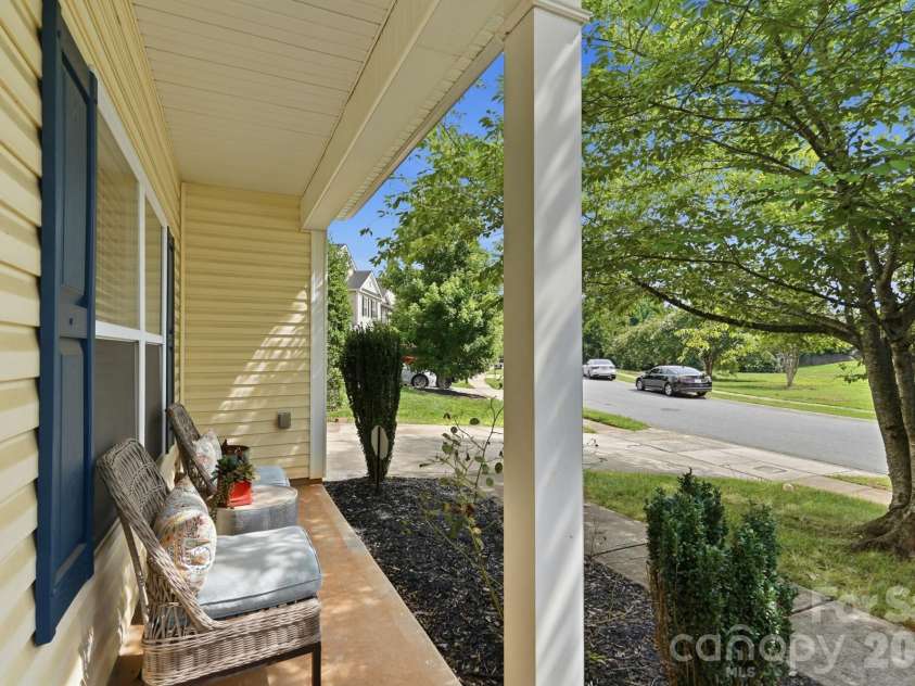 8619 Earthenware Drive, Charlotte, NC 28269.  MLS# CAR4380689, YatesRealty ID 35727. 