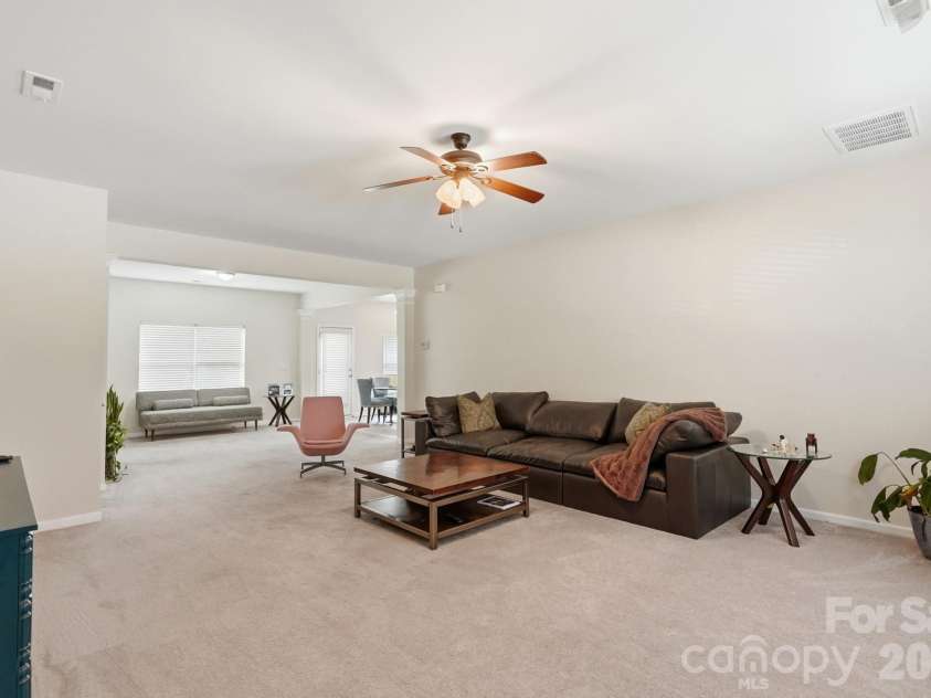 8619 Earthenware Drive, Charlotte, NC 28269.  MLS# CAR4380689, YatesRealty ID 35727. 