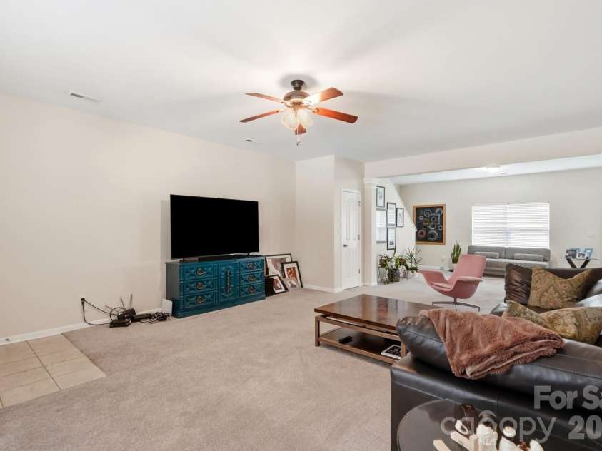 8619 Earthenware Drive, Charlotte, NC 28269.  MLS# CAR4380689, YatesRealty ID 35727. 