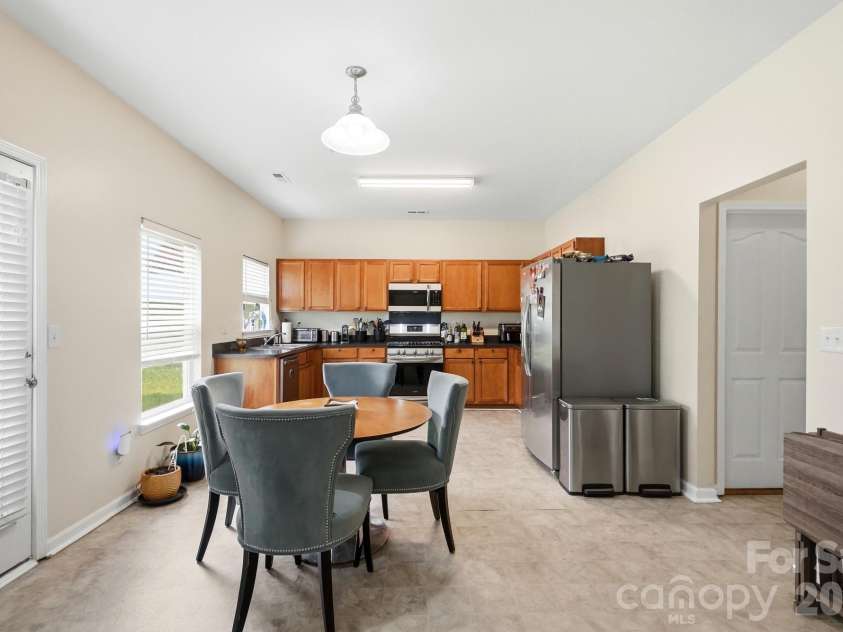 8619 Earthenware Drive, Charlotte, NC 28269.  MLS# CAR4380689, YatesRealty ID 35727. 