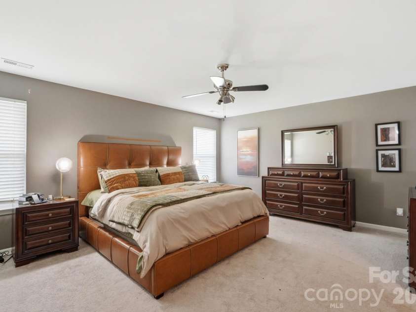 8619 Earthenware Drive, Charlotte, NC 28269.  MLS# CAR4380689, YatesRealty ID 35727. 