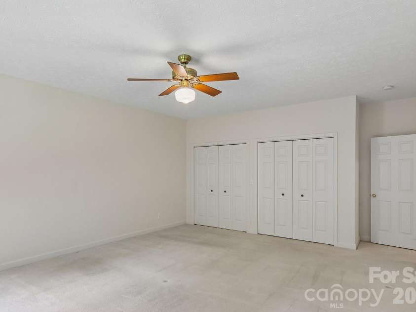 208 Arbor Lane, Hendersonville, NC 28791.  MLS# CAR4397976, YatesRealty ID 35729. 