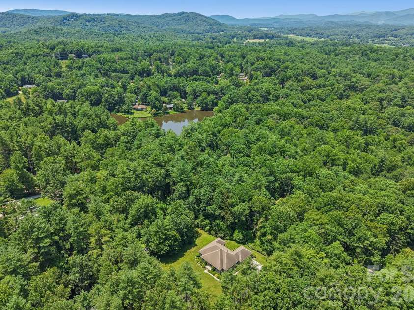 208 Arbor Lane, Hendersonville, NC 28791.  MLS# CAR4397976, YatesRealty ID 35729. 