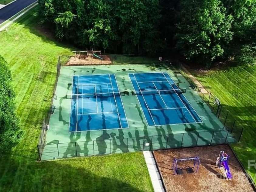 112 Fransher Lane, Mooresville, NC 28117.  MLS# CAR4331248, YatesRealty ID 3573. Courts