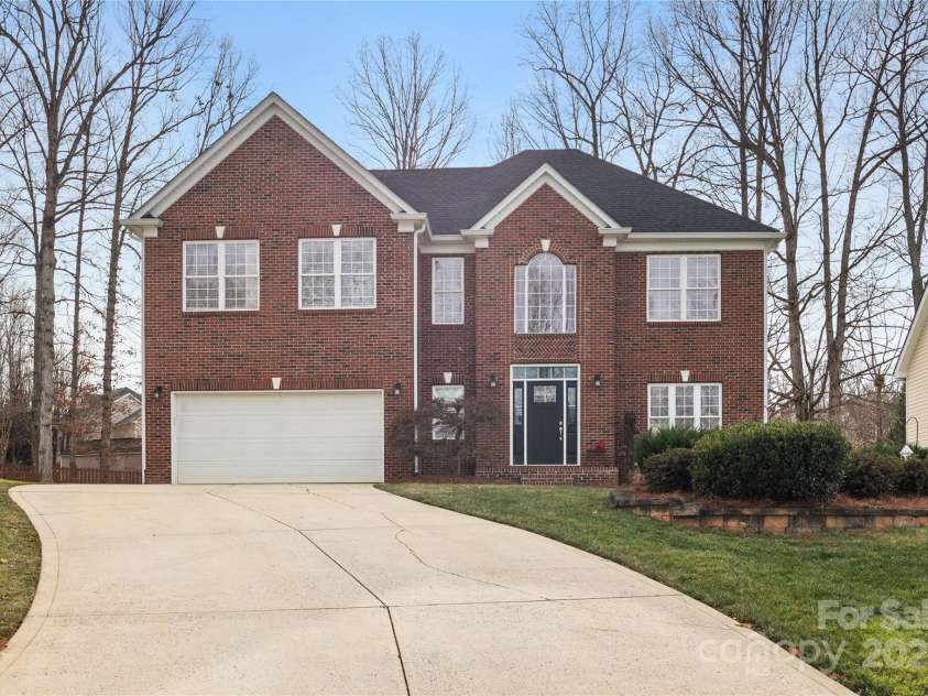 112 Fransher Lane, Mooresville, NC 28117.  MLS# CAR4331248, YatesRealty ID 3573. Welcome Home to 112 Fransher Lane, Mooresville NC