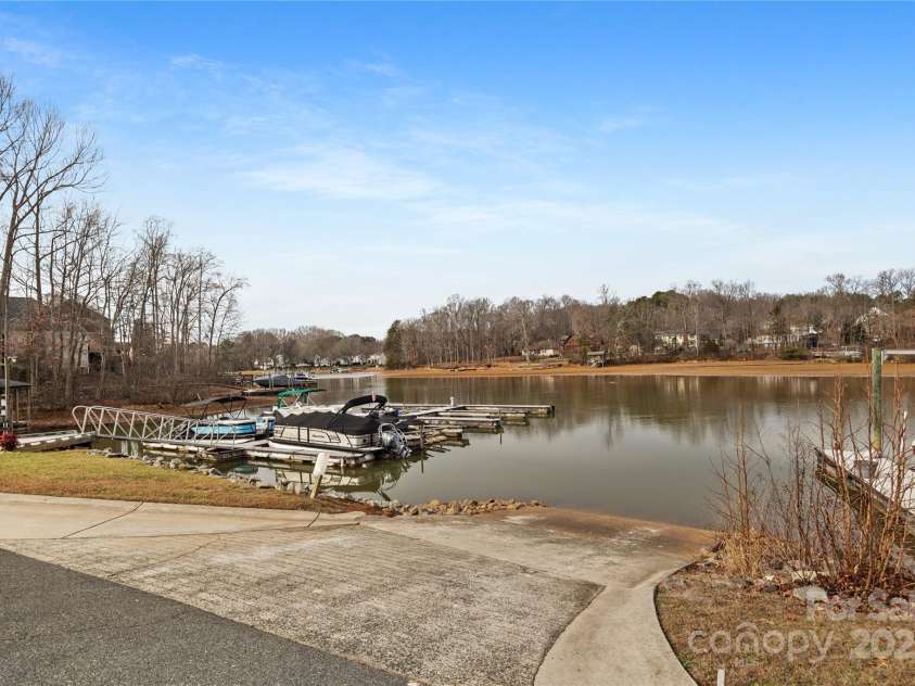 112 Fransher Lane, Mooresville, NC 28117.  MLS# CAR4331248, YatesRealty ID 3573. Winslow Bay community boat ramp