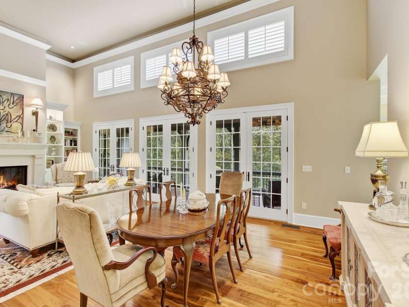 1333 Solomon Circle, Hendersonville, NC 28739.  MLS# CAR4399207, YatesRealty ID 35730. 