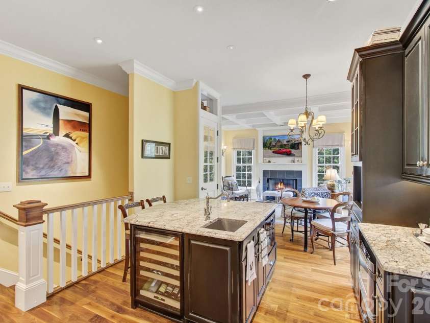 1333 Solomon Circle, Hendersonville, NC 28739.  MLS# CAR4399207, YatesRealty ID 35730. 