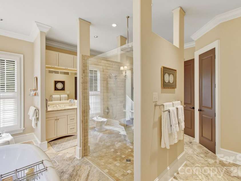 1333 Solomon Circle, Hendersonville, NC 28739.  MLS# CAR4399207, YatesRealty ID 35730. 