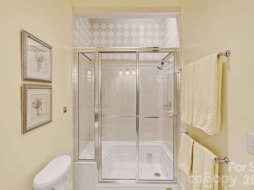 1333 Solomon Circle, Hendersonville, NC 28739.  MLS# CAR4399207, YatesRealty ID 35730. 