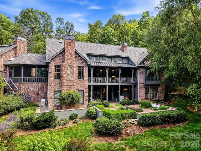 1333 Solomon Circle, Hendersonville, NC 28739.  MLS# CAR4399207, YatesRealty ID 35730. 