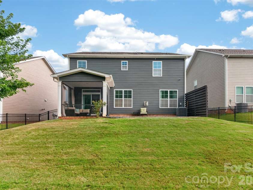 3009 Lydney Circle, Waxhaw, NC 28173.  MLS# CAR4397790, YatesRealty ID 35731. 