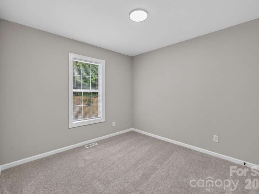 1001 Loch Lomond Circle, Concord, NC 28025.  MLS# CAR4401481, YatesRealty ID 35736. 