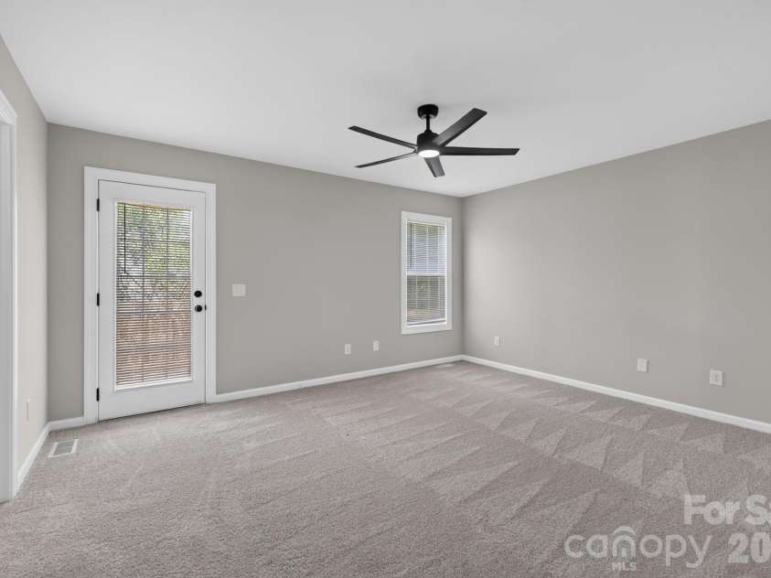 1001 Loch Lomond Circle, Concord, NC 28025.  MLS# CAR4401481, YatesRealty ID 35736. 