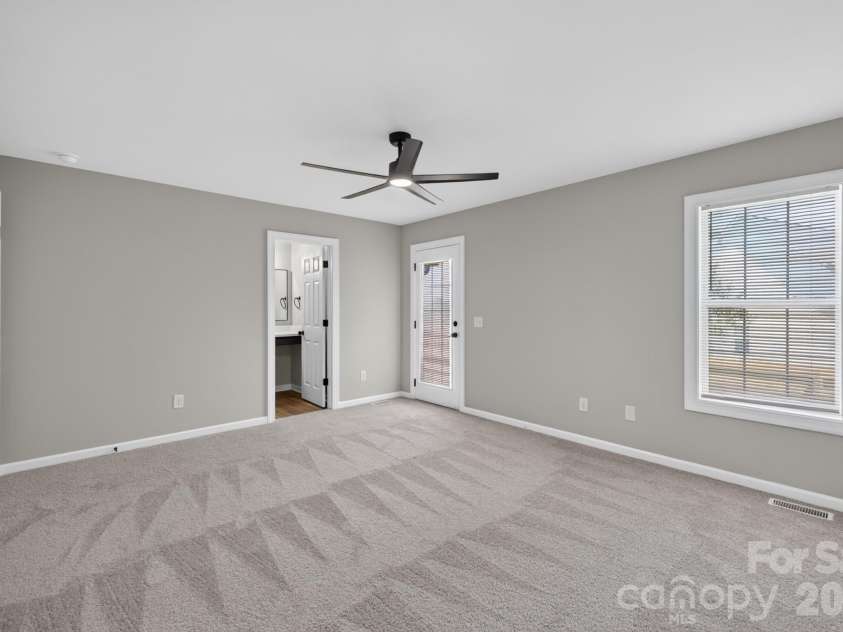 1001 Loch Lomond Circle, Concord, NC 28025.  MLS# CAR4401481, YatesRealty ID 35736. 