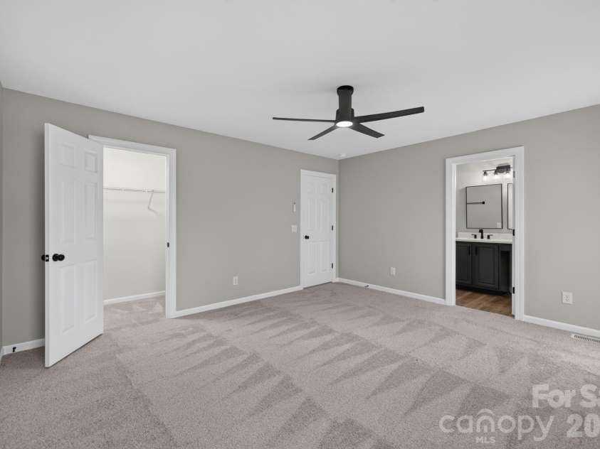 1001 Loch Lomond Circle, Concord, NC 28025.  MLS# CAR4401481, YatesRealty ID 35736. 