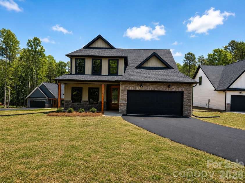 335 Lake Farm Drive, Salisbury, NC 28146.  MLS# CAR4401369, YatesRealty ID 35738. 