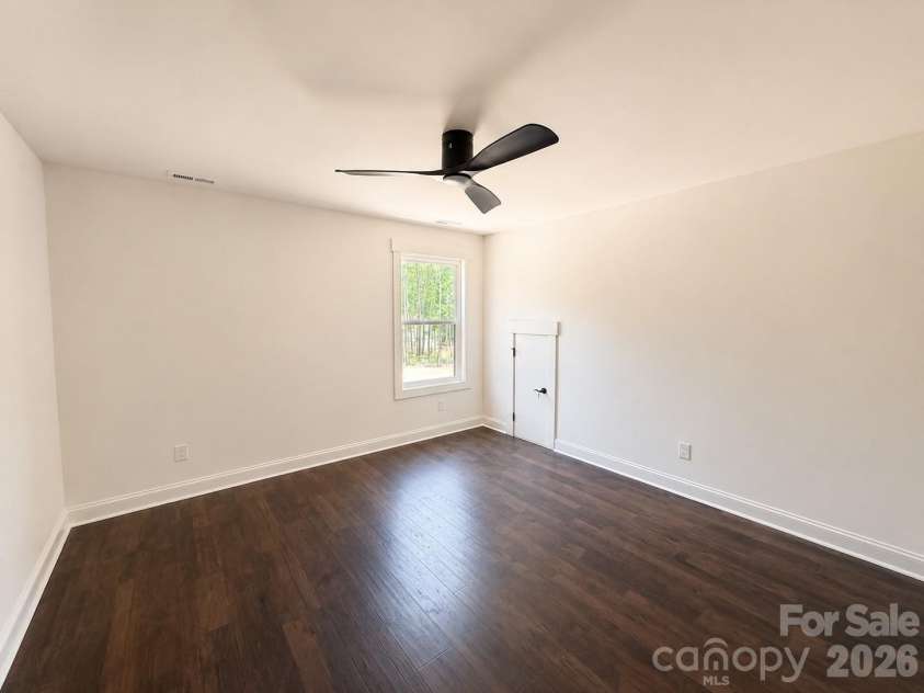 335 Lake Farm Drive, Salisbury, NC 28146.  MLS# CAR4401369, YatesRealty ID 35738. 