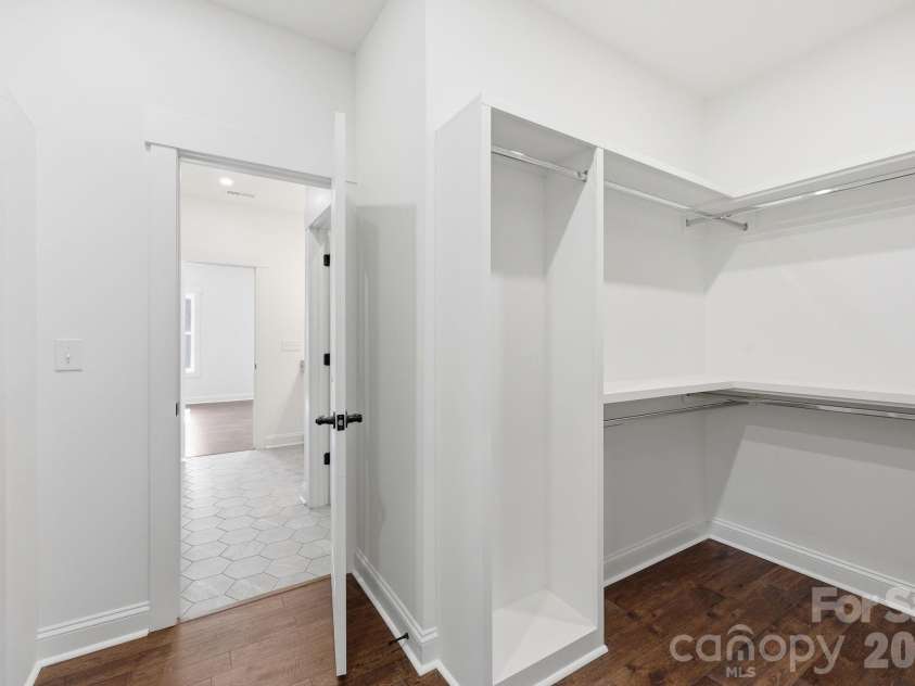 335 Lake Farm Drive, Salisbury, NC 28146.  MLS# CAR4401369, YatesRealty ID 35738. 