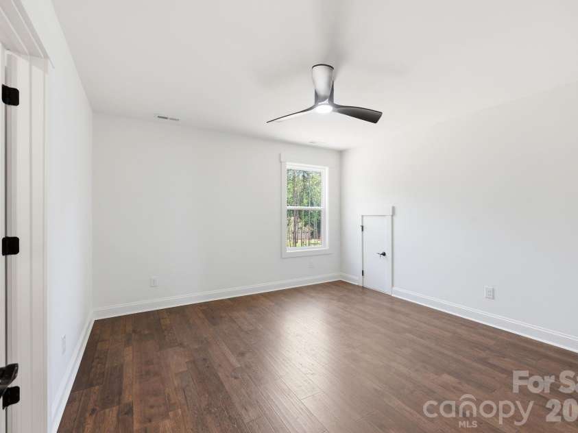 335 Lake Farm Drive, Salisbury, NC 28146.  MLS# CAR4401369, YatesRealty ID 35738. 