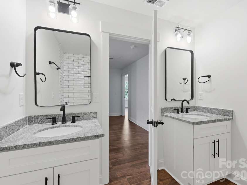 335 Lake Farm Drive, Salisbury, NC 28146.  MLS# CAR4401369, YatesRealty ID 35738. 