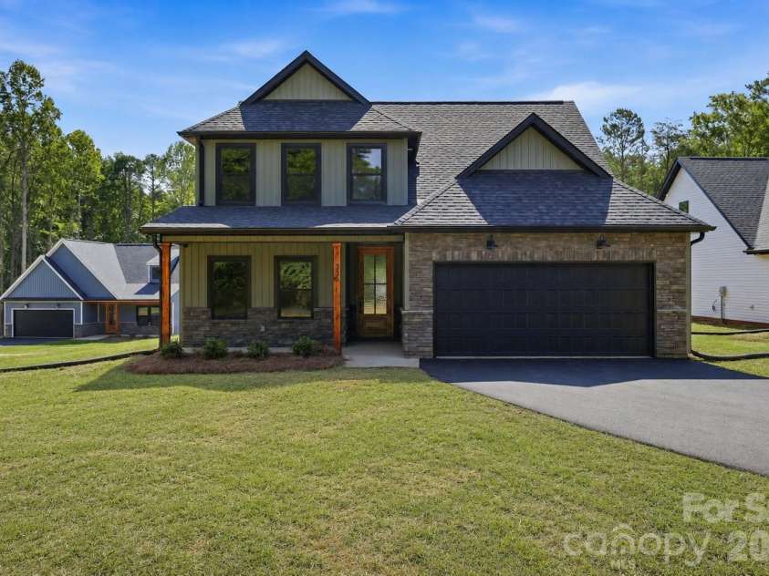 335 Lake Farm Drive, Salisbury, NC 28146.  MLS# CAR4401369, YatesRealty ID 35738. 