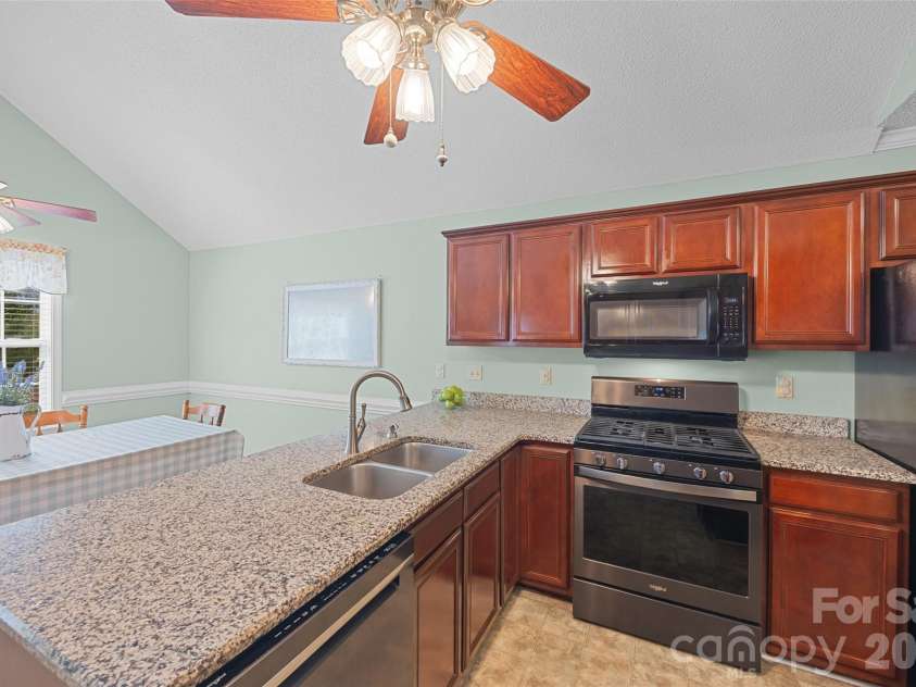 808 Chipmeadow Lane, York, SC 29745.  MLS# CAR4401341, YatesRealty ID 35739. 
