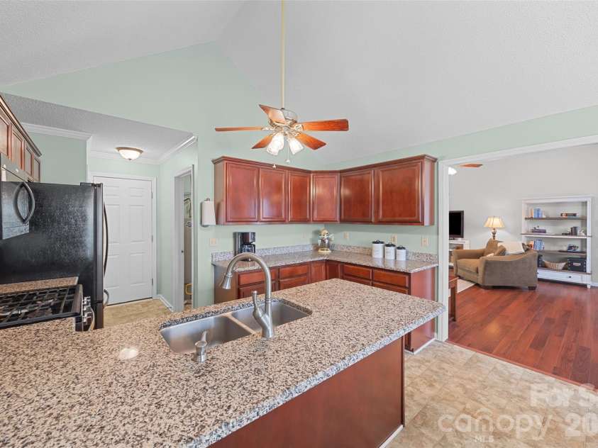 808 Chipmeadow Lane, York, SC 29745.  MLS# CAR4401341, YatesRealty ID 35739. 