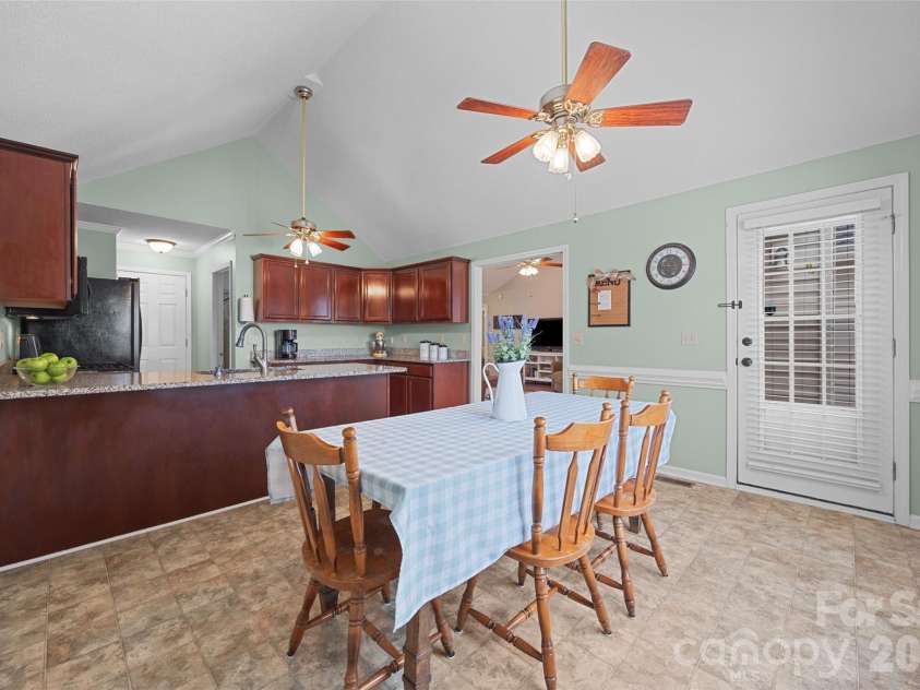 808 Chipmeadow Lane, York, SC 29745.  MLS# CAR4401341, YatesRealty ID 35739. 