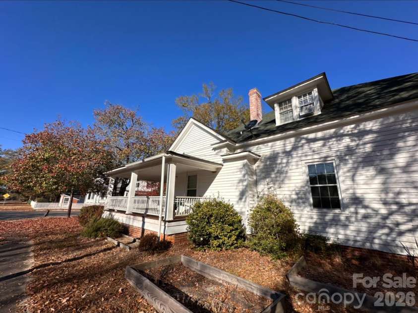 215 Matson Street, Kershaw, SC 29067.  MLS# CAR4353616, YatesRealty ID 3574. 
