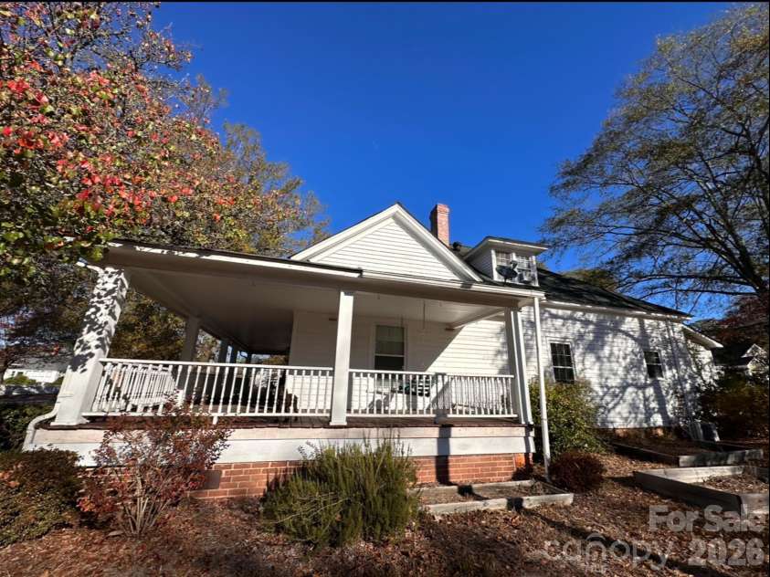 215 Matson Street, Kershaw, SC 29067.  MLS# CAR4353616, YatesRealty ID 3574. 