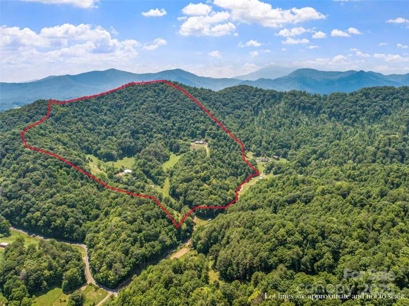 263 Wolf Mountain Road, Green Mountain, NC 28740.  MLS# CAR4148202, YatesRealty ID 3574. Front porch view