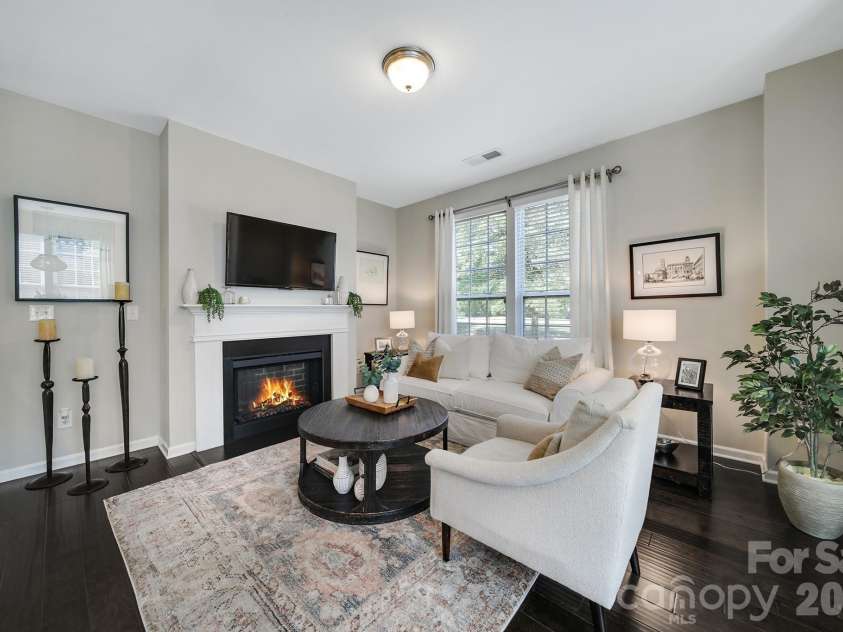 6658 Berewick Commons Parkway, Charlotte, NC 28278.  MLS# CAR4400971, YatesRealty ID 35740. 