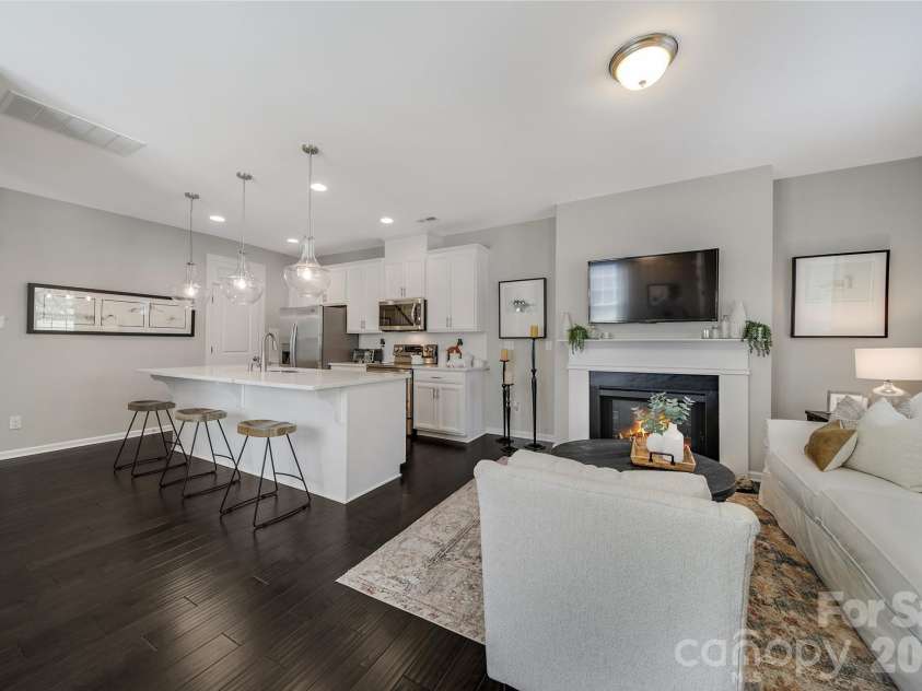 6658 Berewick Commons Parkway, Charlotte, NC 28278.  MLS# CAR4400971, YatesRealty ID 35740. 