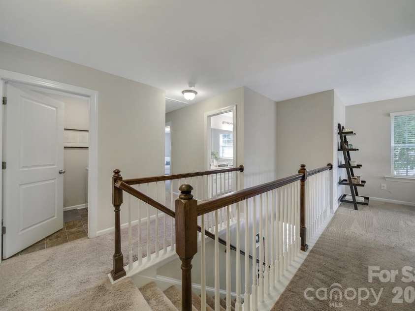 6658 Berewick Commons Parkway, Charlotte, NC 28278.  MLS# CAR4400971, YatesRealty ID 35740. 
