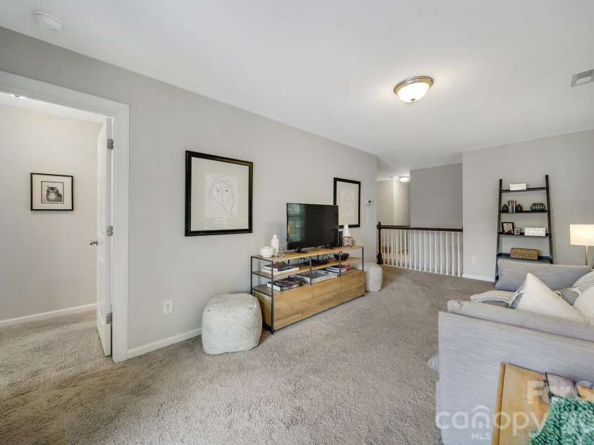 6658 Berewick Commons Parkway, Charlotte, NC 28278.  MLS# CAR4400971, YatesRealty ID 35740. 