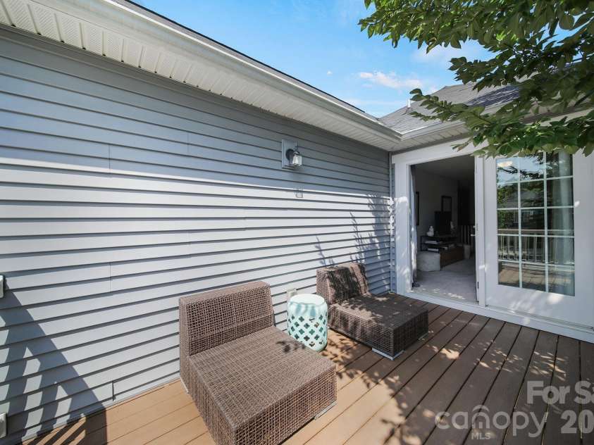6658 Berewick Commons Parkway, Charlotte, NC 28278.  MLS# CAR4400971, YatesRealty ID 35740. 