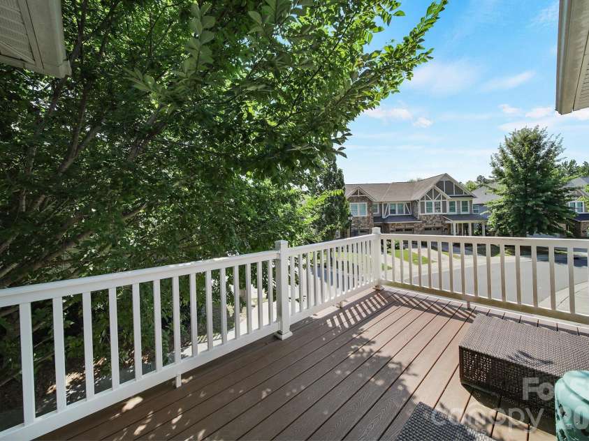 6658 Berewick Commons Parkway, Charlotte, NC 28278.  MLS# CAR4400971, YatesRealty ID 35740. 