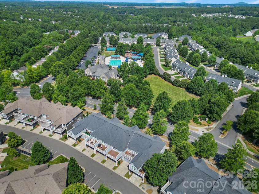 6658 Berewick Commons Parkway, Charlotte, NC 28278.  MLS# CAR4400971, YatesRealty ID 35740. 