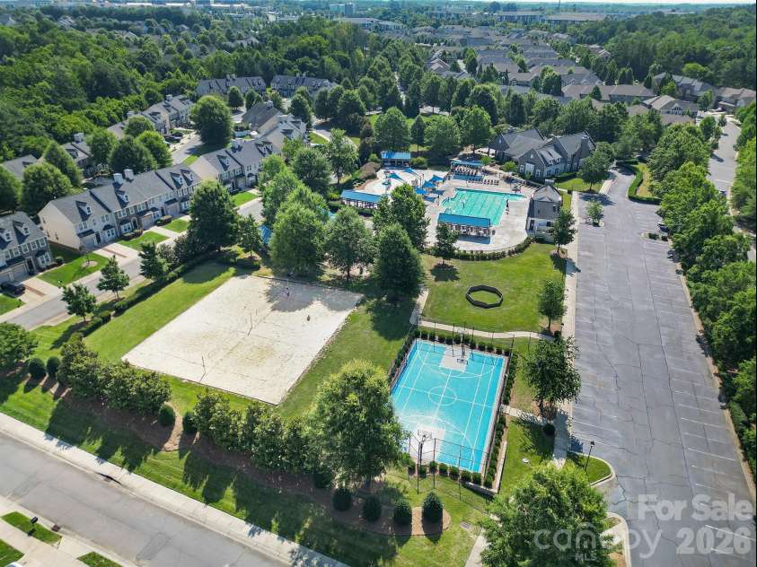 6658 Berewick Commons Parkway, Charlotte, NC 28278.  MLS# CAR4400971, YatesRealty ID 35740. 