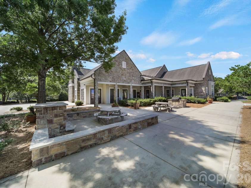 6658 Berewick Commons Parkway, Charlotte, NC 28278.  MLS# CAR4400971, YatesRealty ID 35740. 