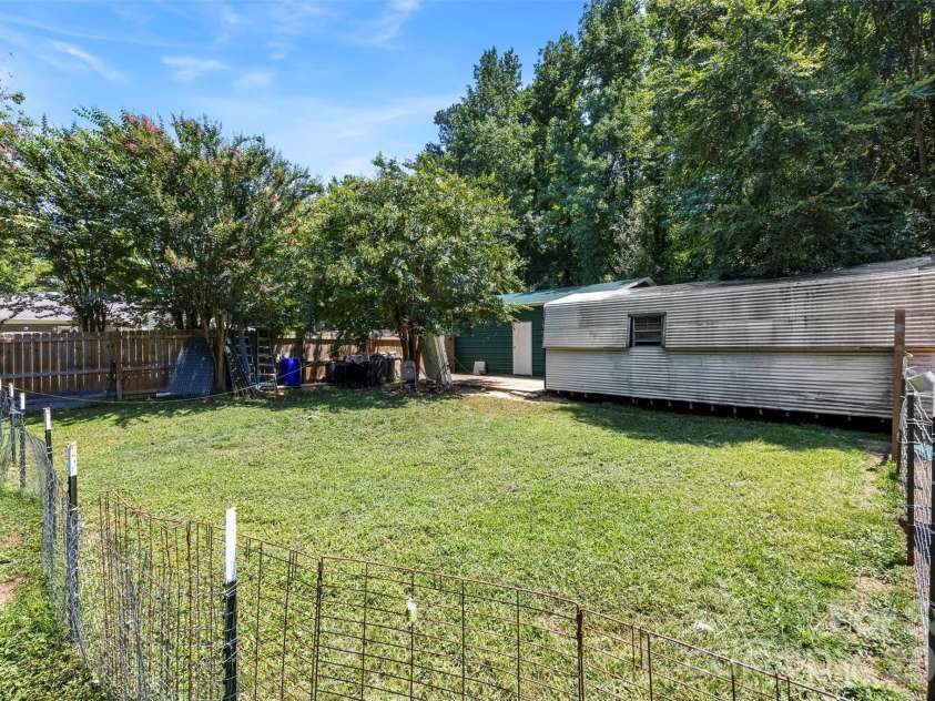 6309 Landsford Road, Marshville, NC 28103.  MLS# CAR4400473, YatesRealty ID 35743. 