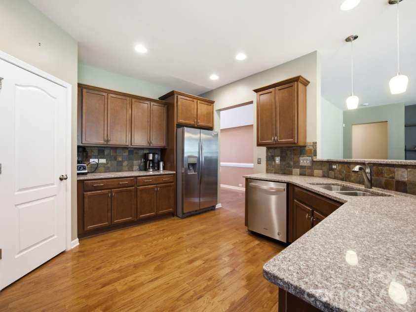 14711 Brannock Hills Drive, Charlotte, NC 28278.  MLS# CAR4396516, YatesRealty ID 35745. 
