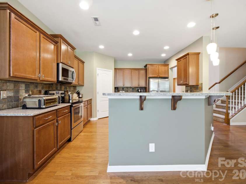 14711 Brannock Hills Drive, Charlotte, NC 28278.  MLS# CAR4396516, YatesRealty ID 35745. 
