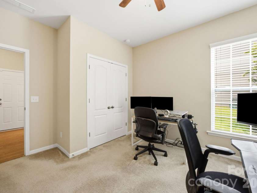 14711 Brannock Hills Drive, Charlotte, NC 28278.  MLS# CAR4396516, YatesRealty ID 35745. 