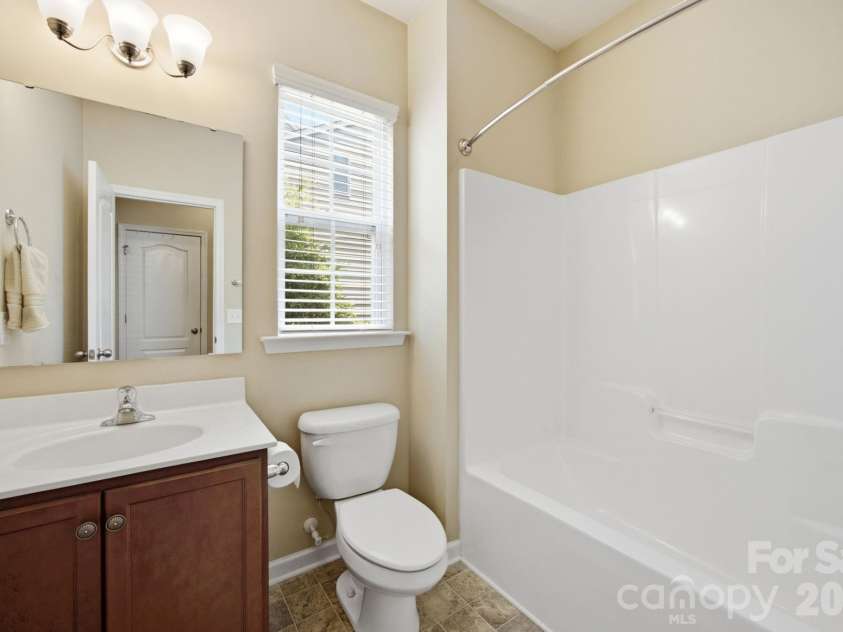 14711 Brannock Hills Drive, Charlotte, NC 28278.  MLS# CAR4396516, YatesRealty ID 35745. 